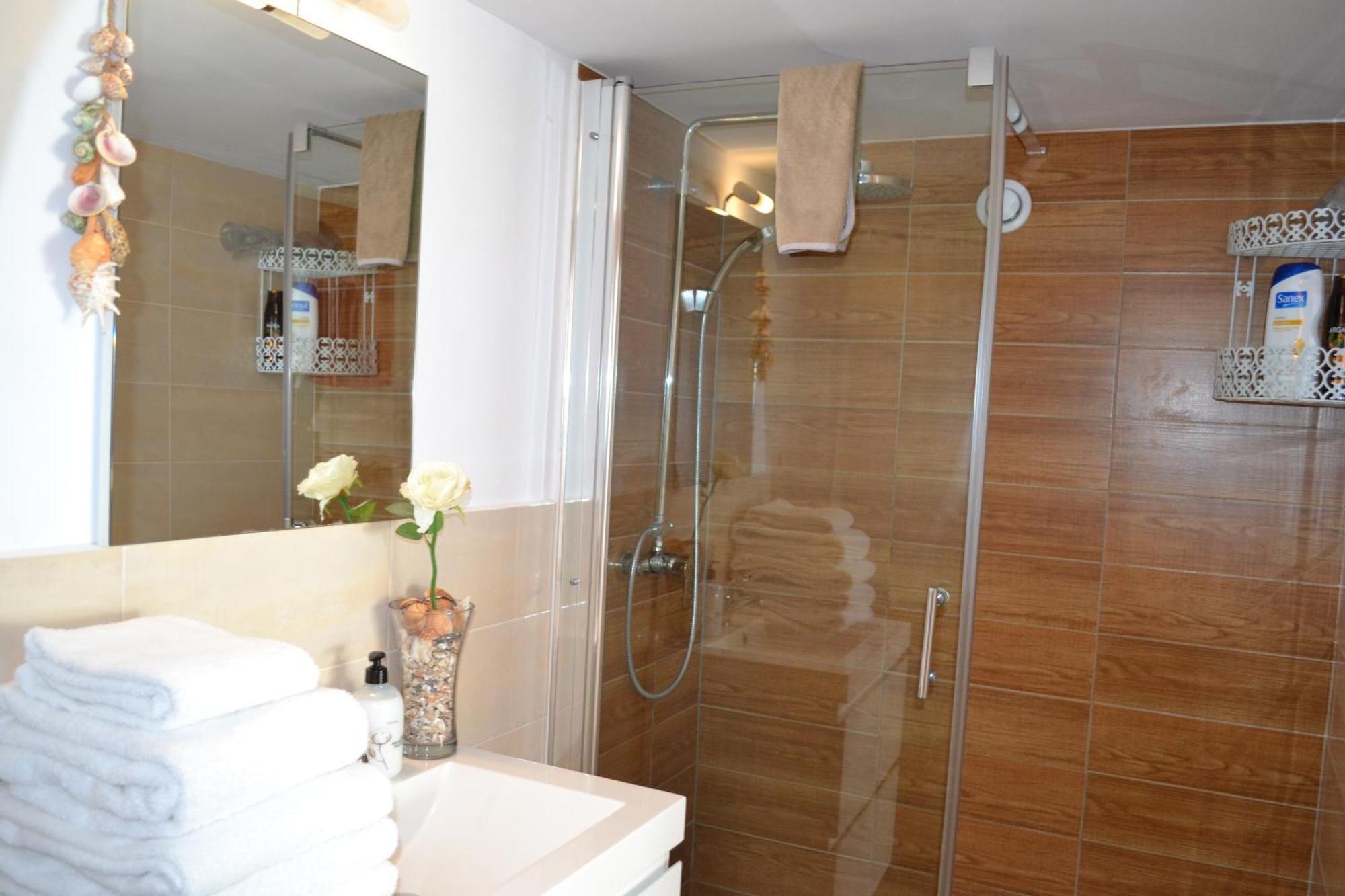 Les Hirondelles 2Km De La Plage-Jardin-Wifi-Parking-Draps Et Serviettes أُنْداي المظهر الخارجي الصورة